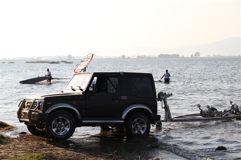 4 x 4 on the beach - ΠΑΝΕΛΛΗΝΙΟ ΠΡΩΤΑΘΛΗΜΑ WINDSURFING FUNBOARD CLASS