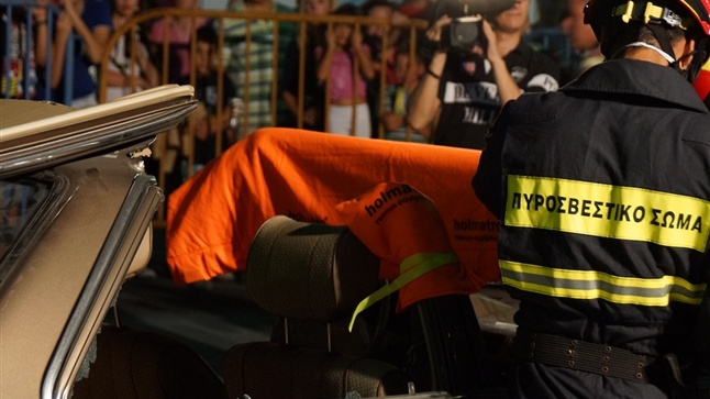 Επίδειξη απεγκλωβισμού στην περίπτωση τροχαίου