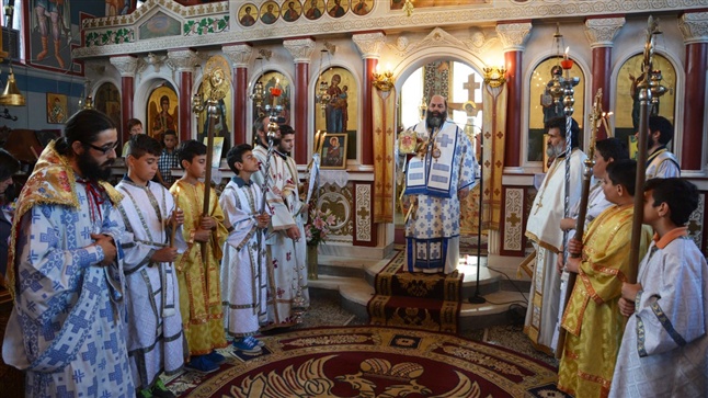 (Φωτογρ. Υλικό) Αρχιερατική Θεία Λειτουργία εις τον Ι.Ν. Κοιμήσεως της Θεοτόκου - Κρυονερίου