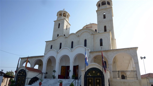 (Φωτογρ. Υλικό) Αρχιερατική Θεία Λειτουργία εις τον Ι.Ν. Παναγίας Παρθένου και Αγ. Κυρίλλου και Μεθοδίου-Περιβολακίου