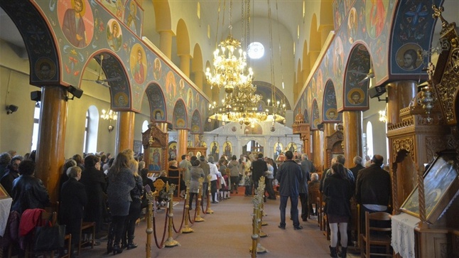 (Φωτογρ. Υλικό) Αρχιερατική Θεία Λειτουργία εις τον Ιερό Ν. Αγ. Παρασκευής - Κολχικού