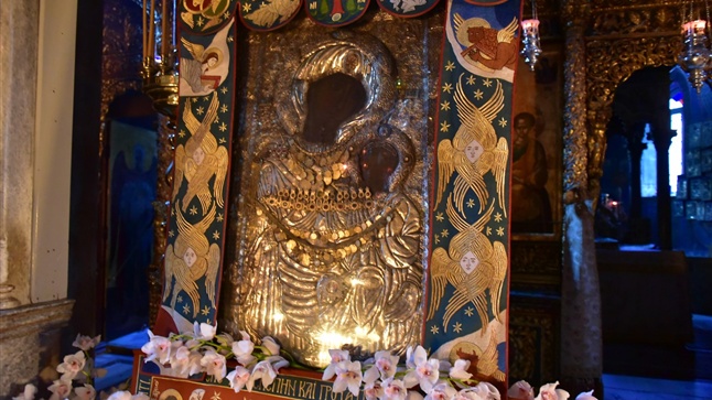 H κατά θαυμαστόν τρόπον εύρεση της θαυματουργού εικόνος της Παναγίας της Πορταϊτίσσης στο Κάθισμα της Παναγίας εις την Ιεράν Μονήν των Ιβήρων - Αγίου Όρους.