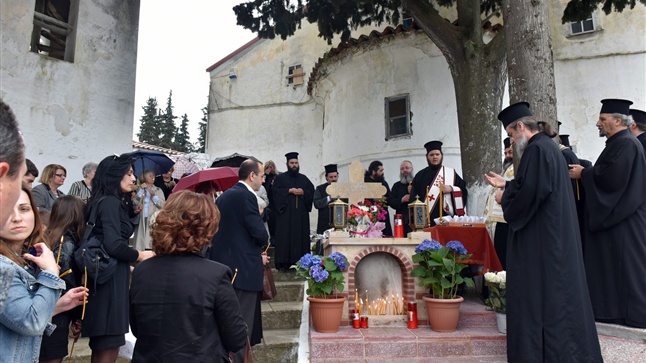(Δελτίο Τύπου) Αρχιερατικό Τρισάγιο του Αρχιμ. Κυπριανού Γλαρούδη