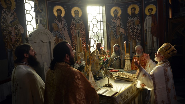 (Φωτογρ. Υλικό) Αρχιερατική Θεία Λειτουργία εις τον Ιερό Μητροπολιτικό...