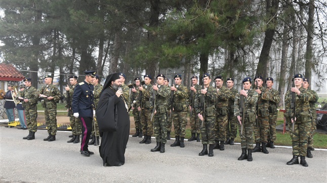 ()  Επίσημον Δοξολογίαν επί τῇ εορτῇ της Αγίας Μεγαλομάρτυρος Βαρβάρας εις το Στρατόπεδο 