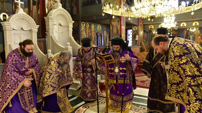 (Φωτογρ. Υλικό) Η Ακολουθία των Ωρών του Εσπερινού και Προηγιασμένη Θεία Λειτουργία εις τον Ι.Μ. Ναό Αγ. Παρασκευής 