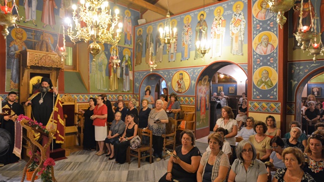 (Φωτογρ. Υλικό) Ιερές Ακολουθίες του παρακλητικού κανόνος προς την Υπεραγία Θεοτόκο