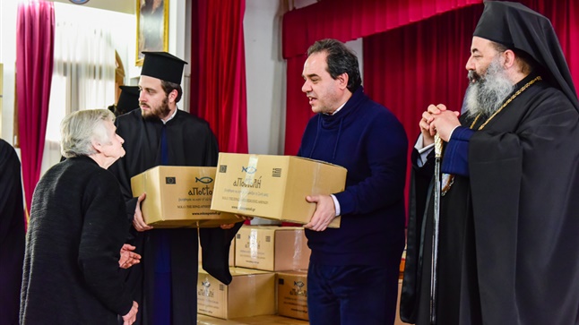 (Δελτίο Τύπου) Δέματα αγάπης από την Ιερά Αρχιεπισκοπή Αθηνών και την Ιερά Μητρόπολη Λαγκαδά