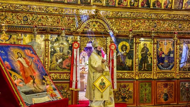 (Δελτίο Τύπου) Αρχιερατική Θεία Λειτουργία επί τη εορτή της Μεσοπεντηκοστής & ανακομιδής των Ι. Λειψάνων του Αγ. Αθανασίου 