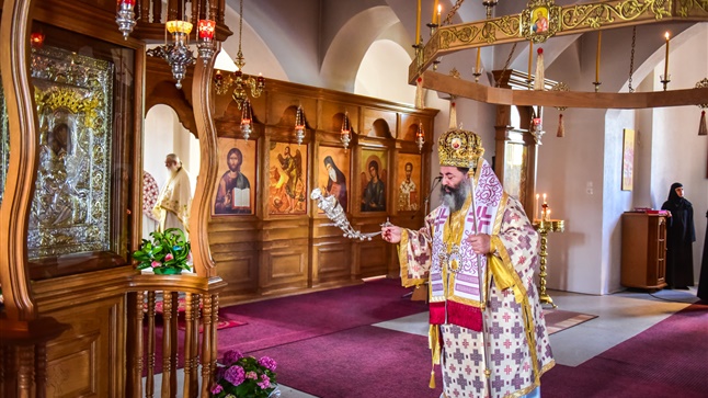 (Δελτίο Τύπου) Αρχιερατική Θεία Λειτουργία εις το Ιερό Ησυχαστήριο Άξιον Εστί - Μεσαίου 