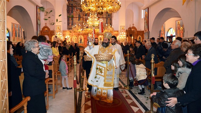 Μ. Σάββατο, Εσπερινός και Αρχιερατική Θεία Λειτουργία της Πρώτης Αναστάσεως εις τον Ι.Ν. Αγ. Κωνσταντίνου και Ελένης-Ασσήρου