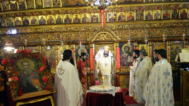 (Φωτογρ. Υλικό) Αρχιερατική Θεία Λειτουργία επί τη εορτή του Αγίου ΑΘανασίου-Λητής