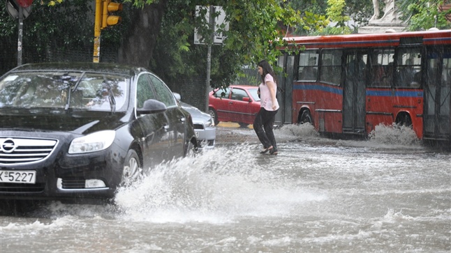 New floods caused serious problems in the center of Thessaloniki...