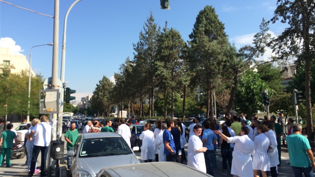 Closed road in front of Ippokratio hospital