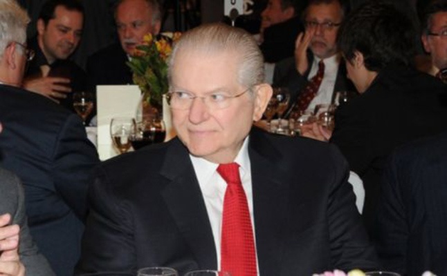 Bakatselos denies publication of 