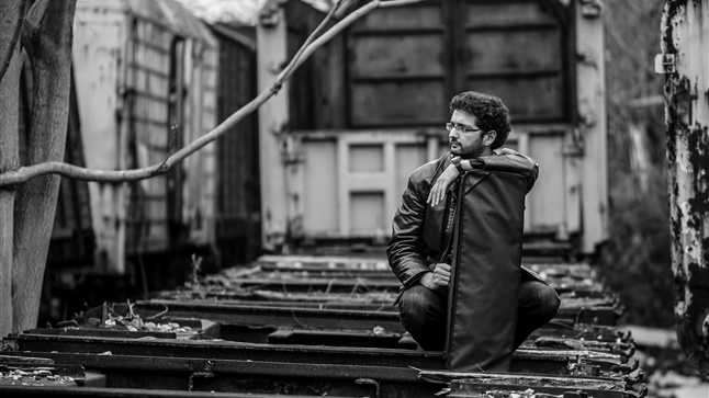 CROSSOVER ANTONIS SOUSAMOGLOU: POETS WITH HANGOVER
