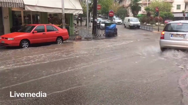 Rainy streets in Thessaloniki on Monday September 19th,2016 