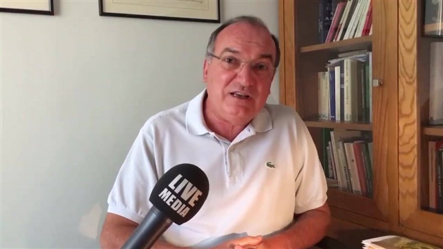 Nikos Sideris, psychoanalist and writer welcomes parents, teachers...