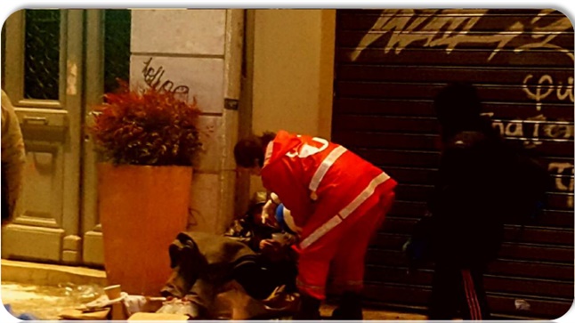 The Samaritans of the Greek Red Cross offered hot drinks, blankets...