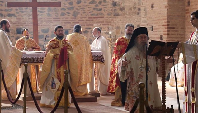 Θεία Λειτουργία ανήμερα του Αγίου Γεωργίου στη Ροτόντα