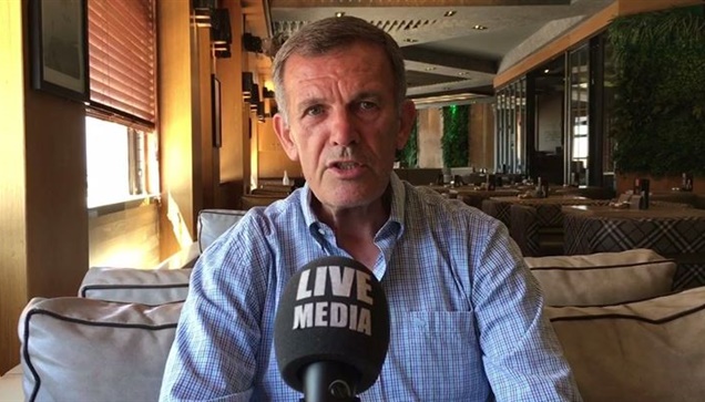 Ο Κώστας Αϊδινίου, πρόεδρος των παλαιμάχων ποδοσφαιριστών του...