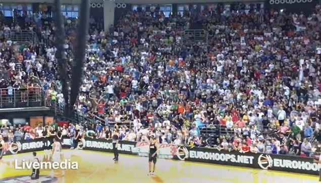 Ο Δημήτρης Διαμαντίδης γνώρισε την αποθέωση σήμερα στο Αλεξάνδρειο...