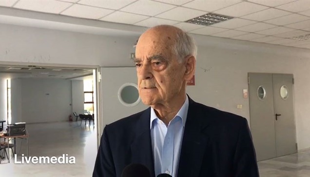 Ο πρώην πρόεδρος της Βουλής Απόστολος Κακλαμάνης δίνει το παρών...