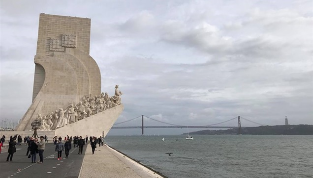 Το Μνημείο των Ανακαλύψεων (πορτογαλικά: Padrão dos Descobrimentos; ελληνική προ...