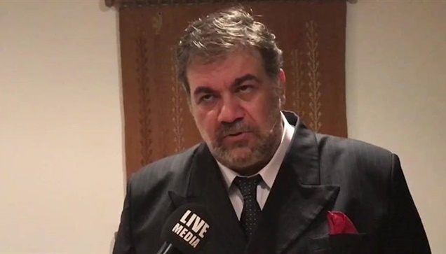 0 Aλ Καπόνε, η Ντενίση και το τάβλι του Δημήτρη Σταρόβα  Απολαυστικός...