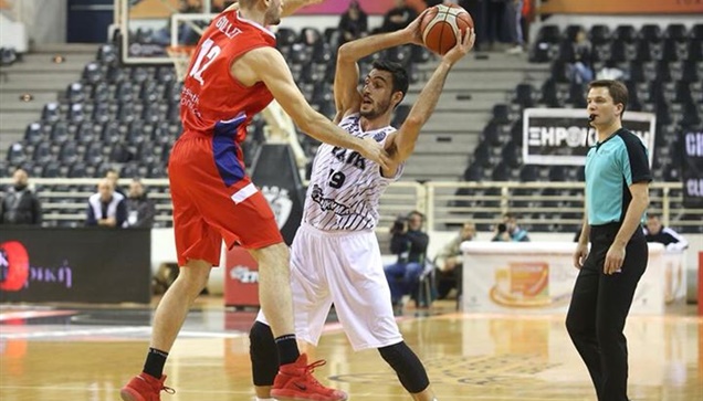 Ημίχρονο στο Paok Sports Arena., ΠΑΟΚ- Ελάν Σαλόν 48-42.  Ζεστά...
