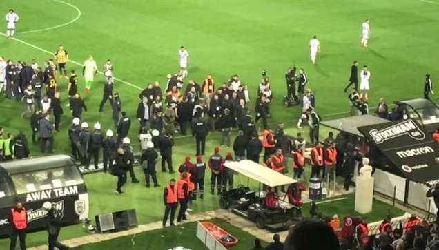 Απίστευτα πράγματα στο ντέρμπι! Ο ΠΑΟΚ σκοράρει, ο Κομίνης ακύρωνε...