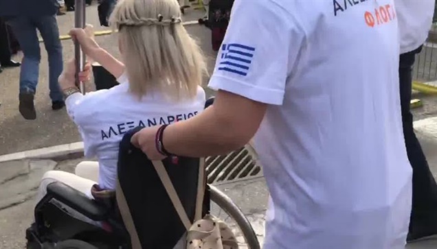 Η Άφιξη της Αλεξάνδρειου Φλόγας στο άγαλμα του Μεγάλου Αλεξάνδρου...