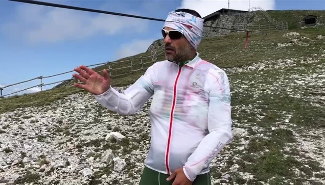 Στα 265km  Frozen Peaks προηγείται ο Αθανάσιος Στυμωνιάρης που...