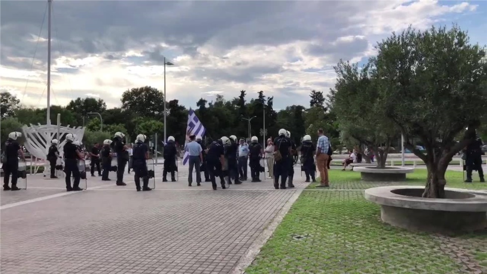 Η χθεσινή διαμαρτυρία στο Δημαρχείο και η πορεία πολιτών για...