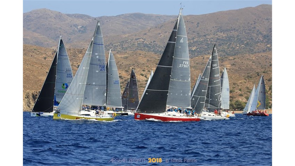 Στη Χίο έφτασαν τα σκάφη της Aegean Regatta  Το λιμάνι της Χίου...
