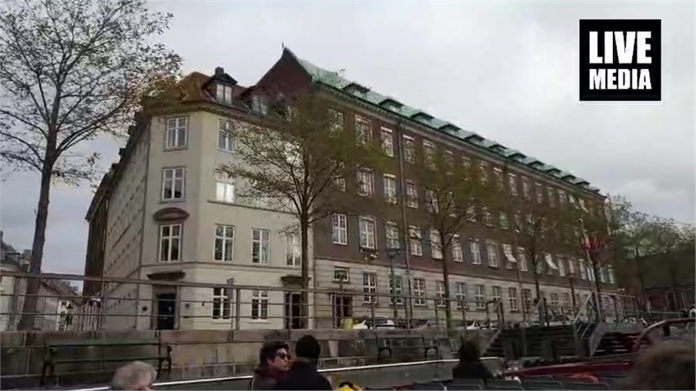 Copenhagen Boat tour.<...