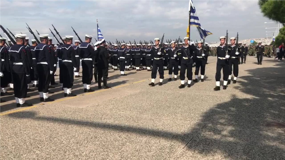Προετοιμασία του Πολεμικού Ναυτικού για τη στρατιωτική παρέλαση...