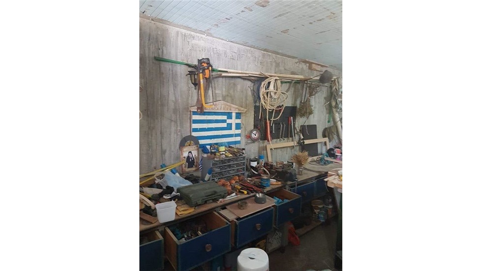Φωτό από το εργαστήριο του Κωνσταντίνου Κατσίφα.  #Livemedianews...
