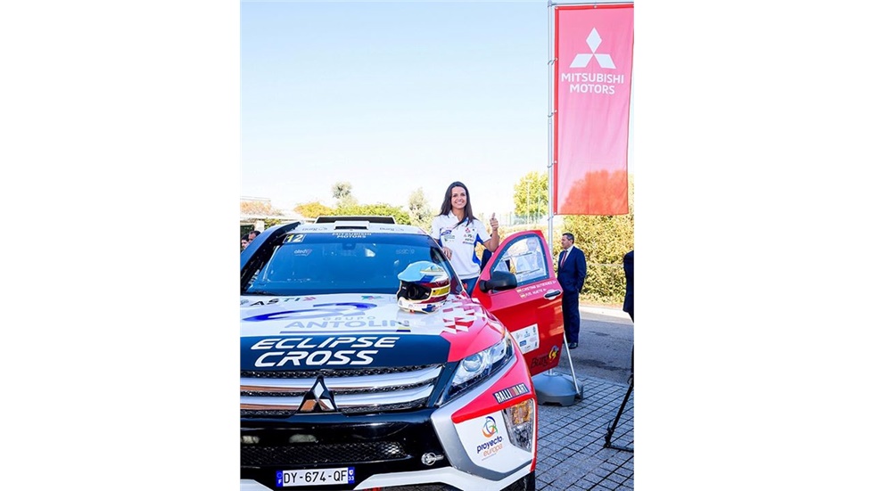 Το Mitsubishi Eclipse Cross στο 2019 Dakar με την Ισπανίδα οδηγό...