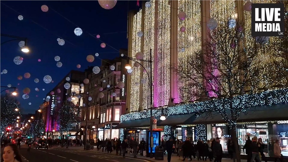 How beautiful Oxford Street is during the Christmas period! ...