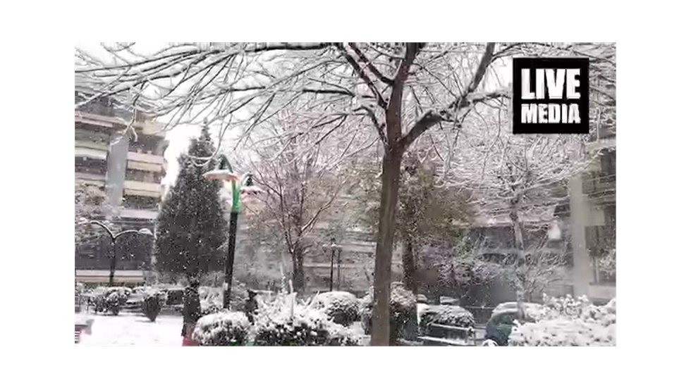 Χιόνι πέφτει από ψηλά...και στη Καλαμαριά   