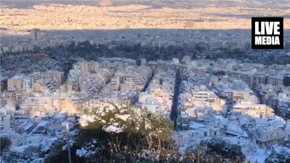 Ρεπορτάζ στη χιονισμένη Αθήνα, από την δημοσιογραφική ομάδα του...