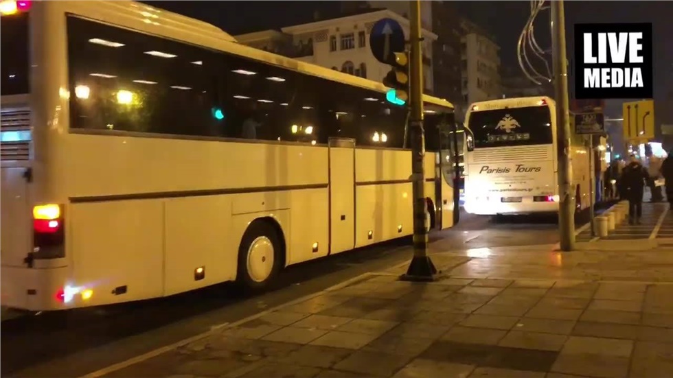 Στιγμές κατά την διάρκεια της 1ης στάσης των Λεωφορείων του Συλλαλητηρίου...