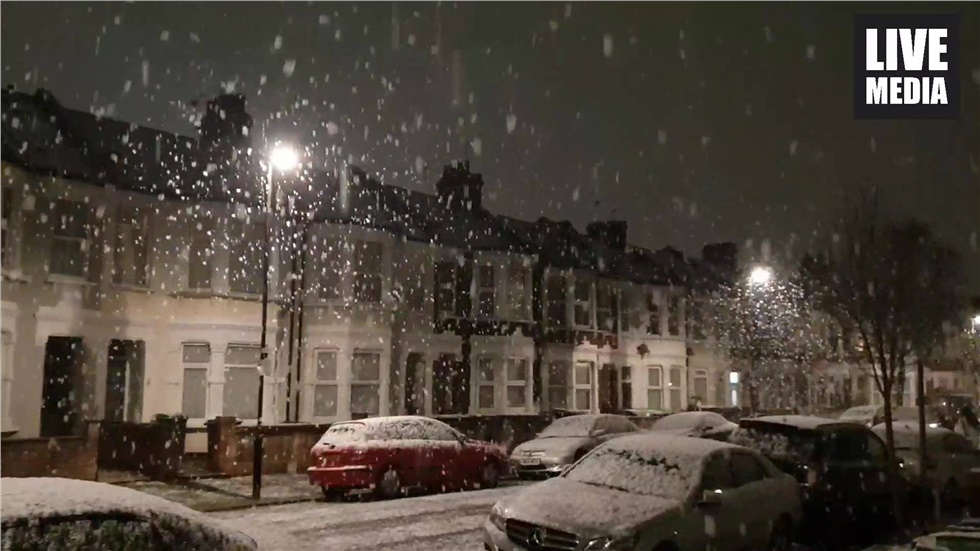 The snow has arrived in London!   #snow #london