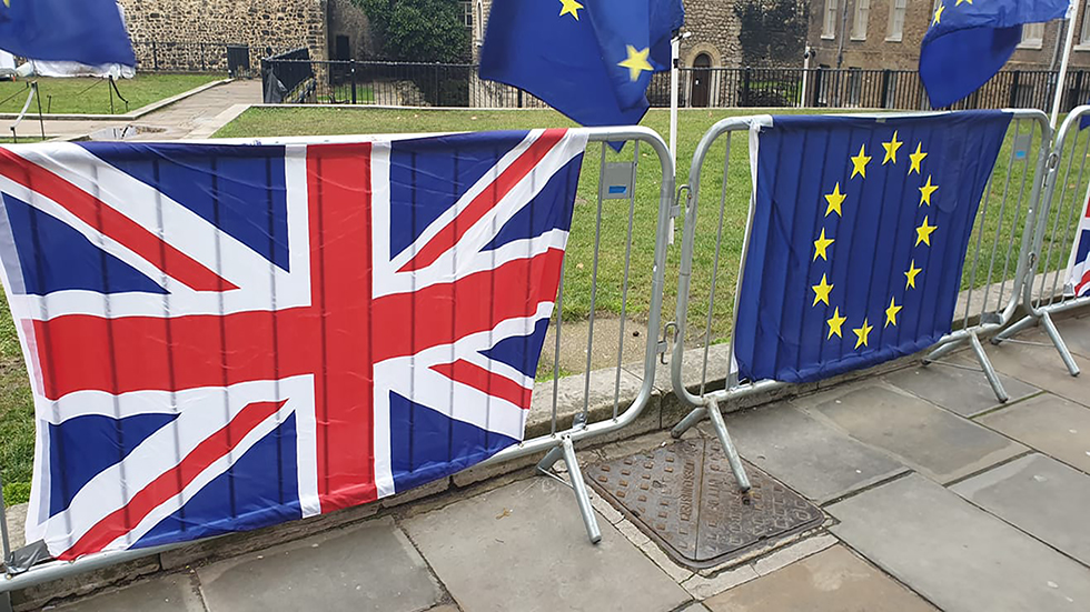 Brexit - Ο χρόνος τελειώνει κι ακόμα δεν υπάρχει κάποιο τελικό...