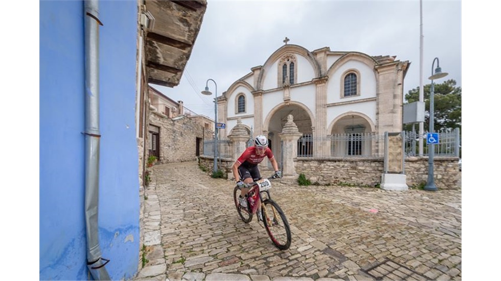 Photos from uk.Livemedia.com's post