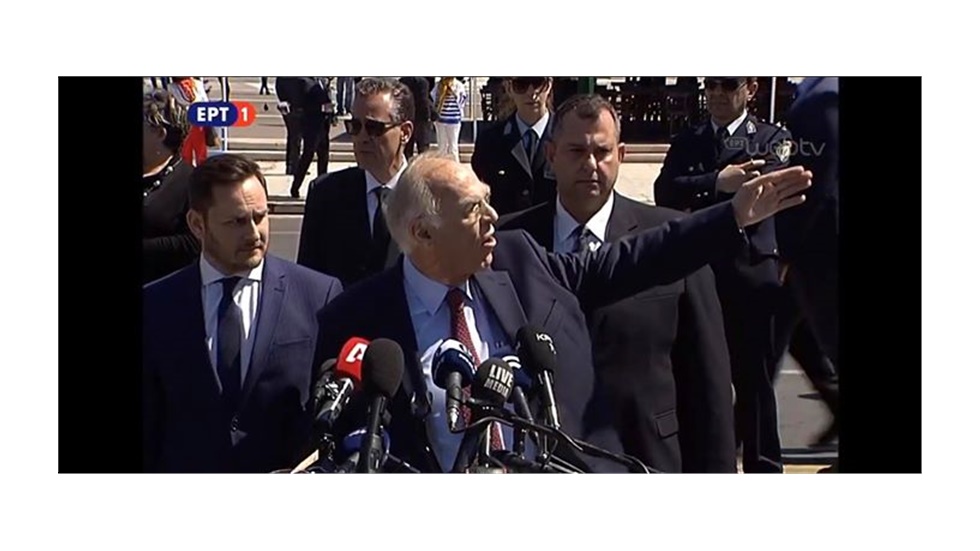 Λεβέντης: Αίσχος αυτό που έγινε σήμερα!  Από τη μια οι επίσημοι...