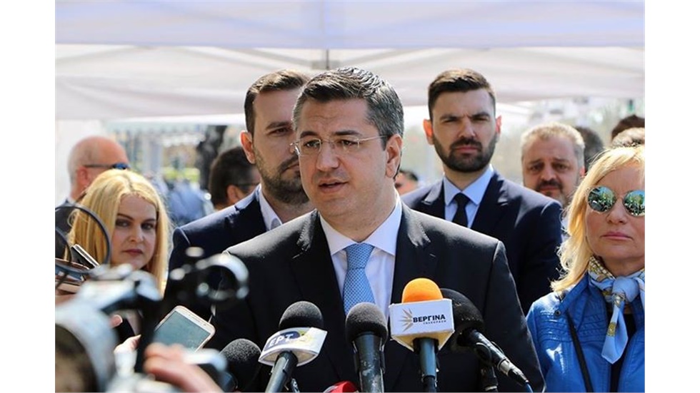 Απ. Τζιτζικώστας: Οφείλουμε να τιμούμε τη μνήμη των προγόνων...