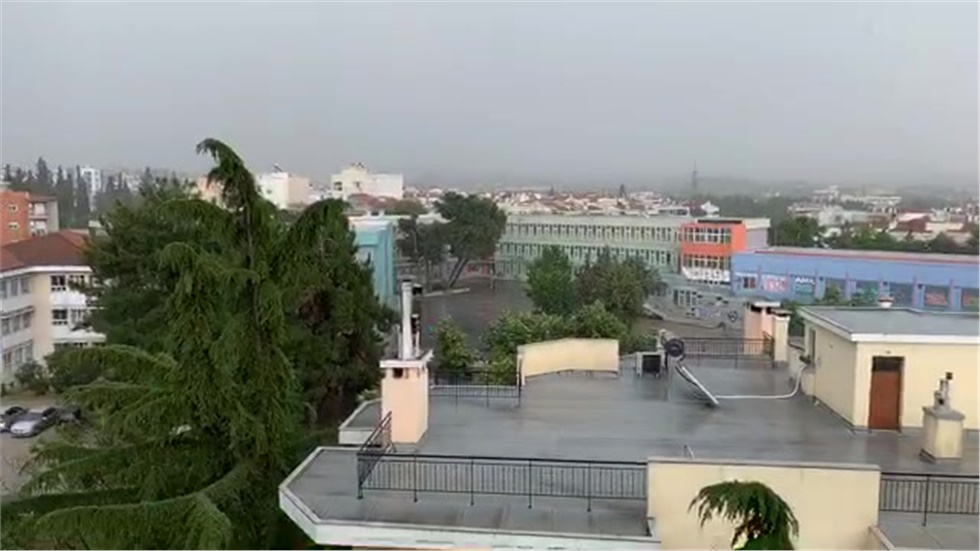 Δυνατή καταιγίδα στην Πυλαία - Πανόραμα.  Βλέποντας προς Πανόραμα...