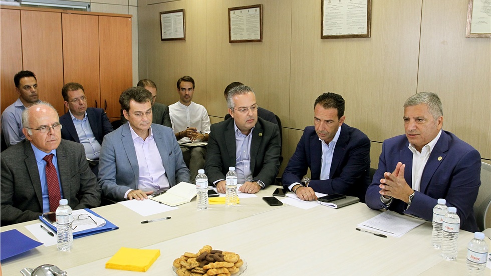 Αττική: Τέλος στην παράνομη ανάρτηση διαφημιστικών πινακίδων